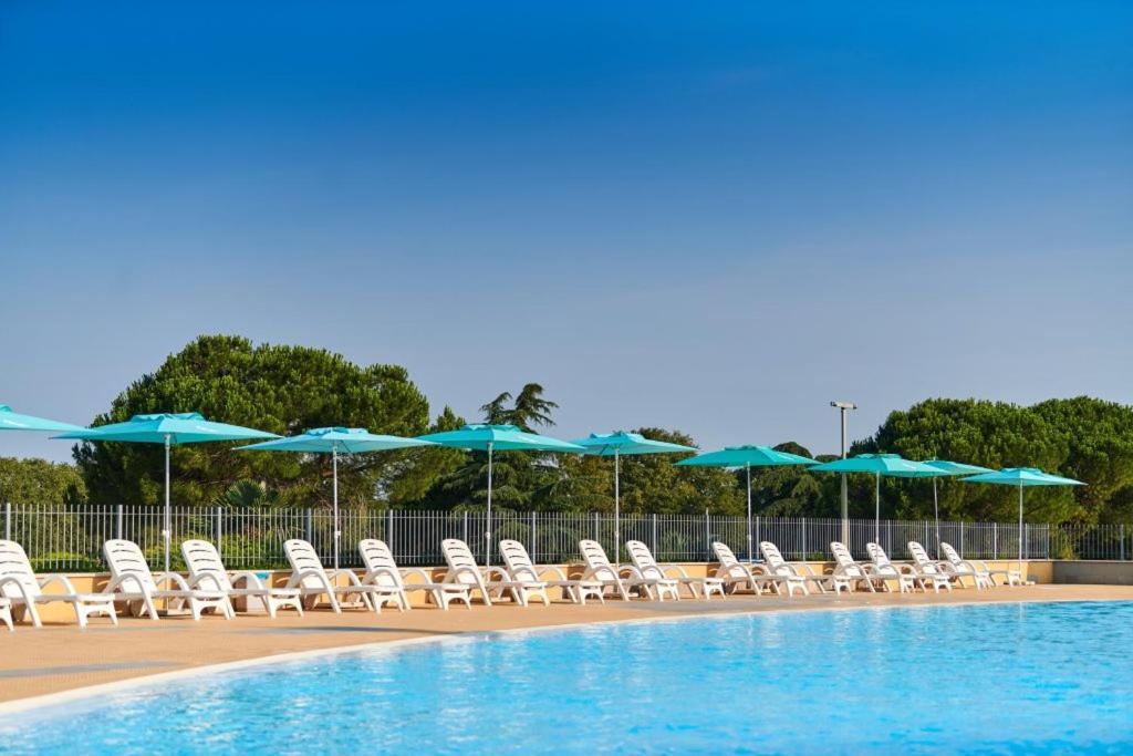 Easyatent Safari Tent Park Umag Buitenkant foto